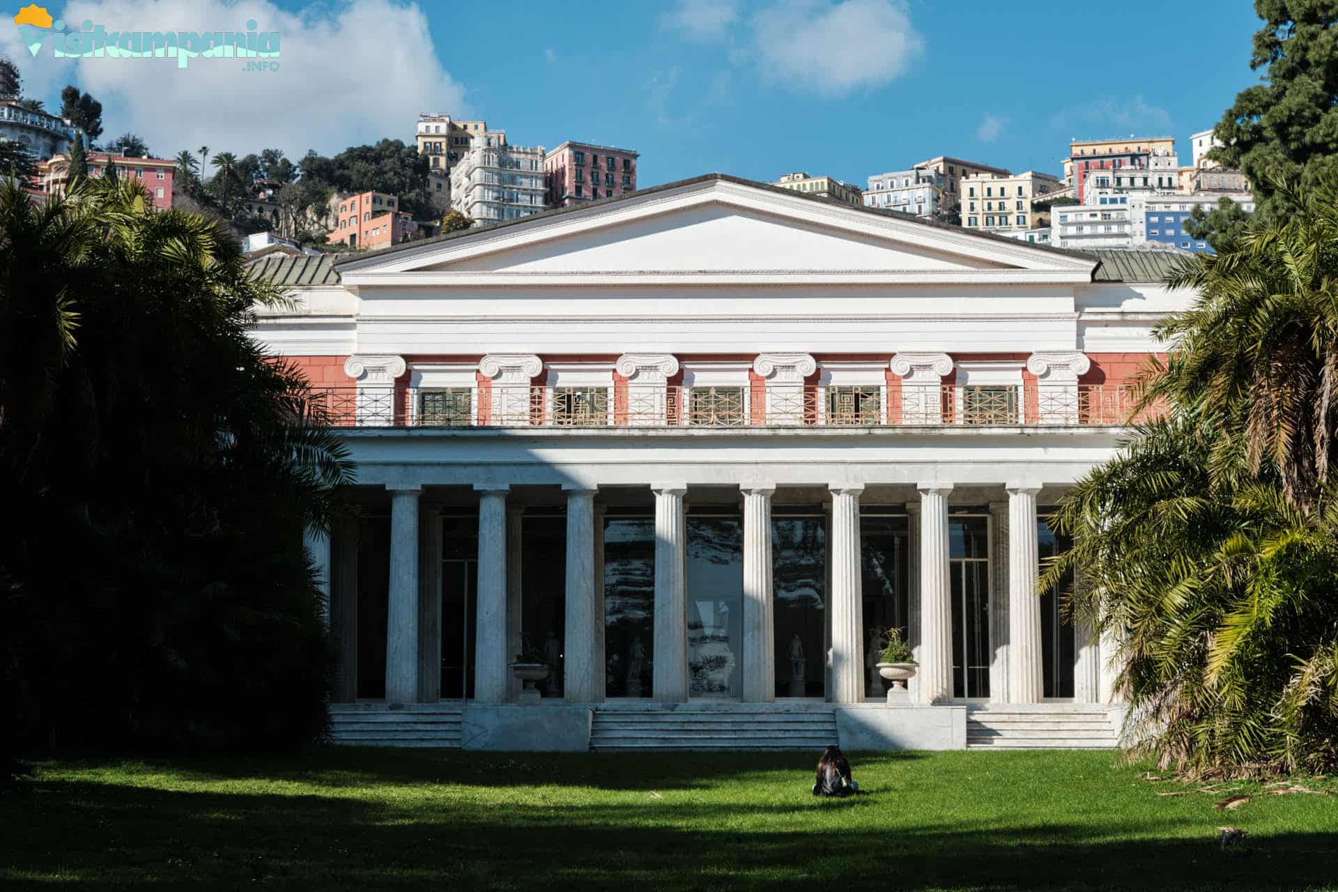Villa Pignatelli, die neoklassizistische Fassade