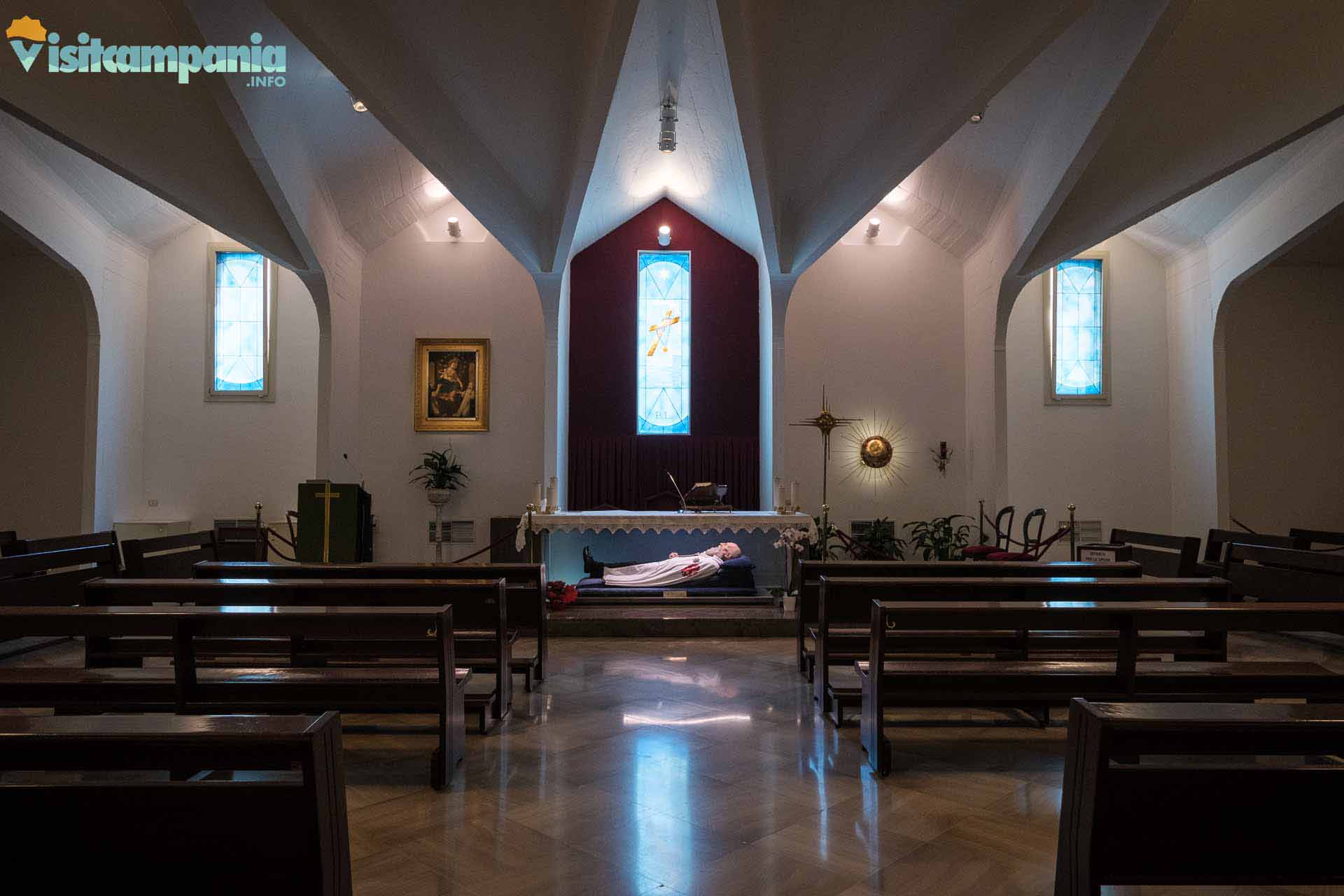 Le sanctuaire de Pompéi - la chapelle du bienheureux Bartolo Longo