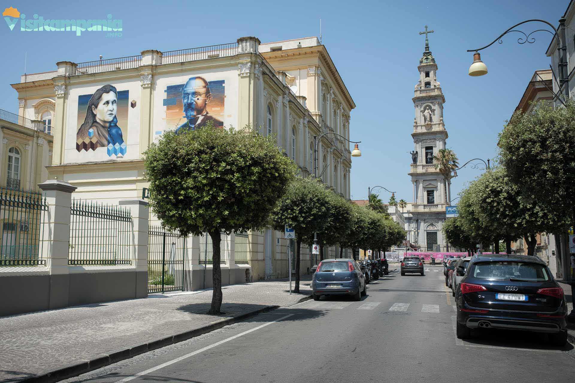 Le sanctuaire de Pompéi - le clocher