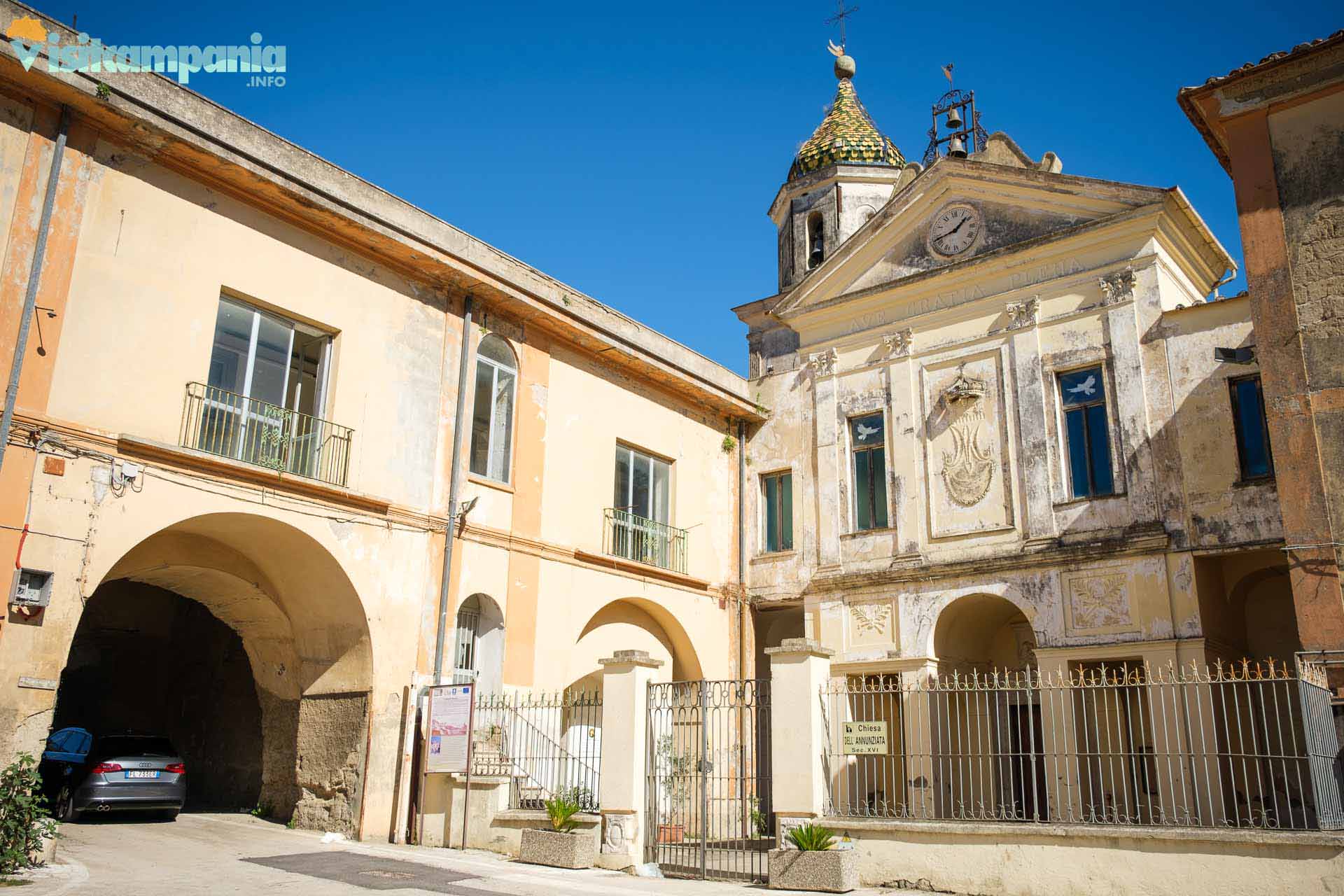 Die Kirche Santissima Annunziata im Valle di Maddaloni